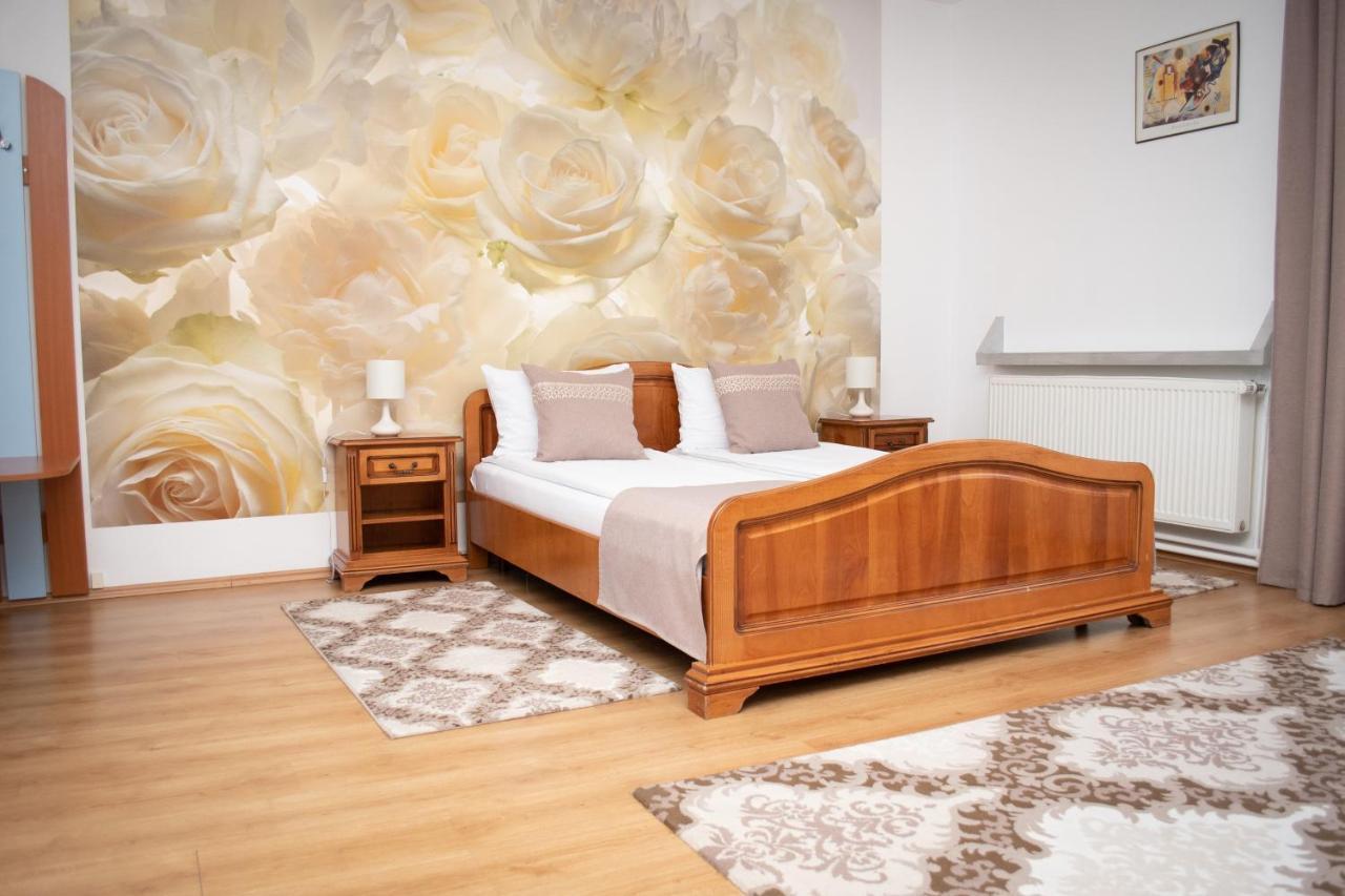 Motel Via Targu Mures Cristesti  Ngoại thất bức ảnh