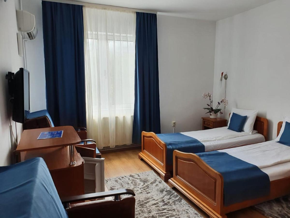 Motel Via Targu Mures Cristesti  Ngoại thất bức ảnh