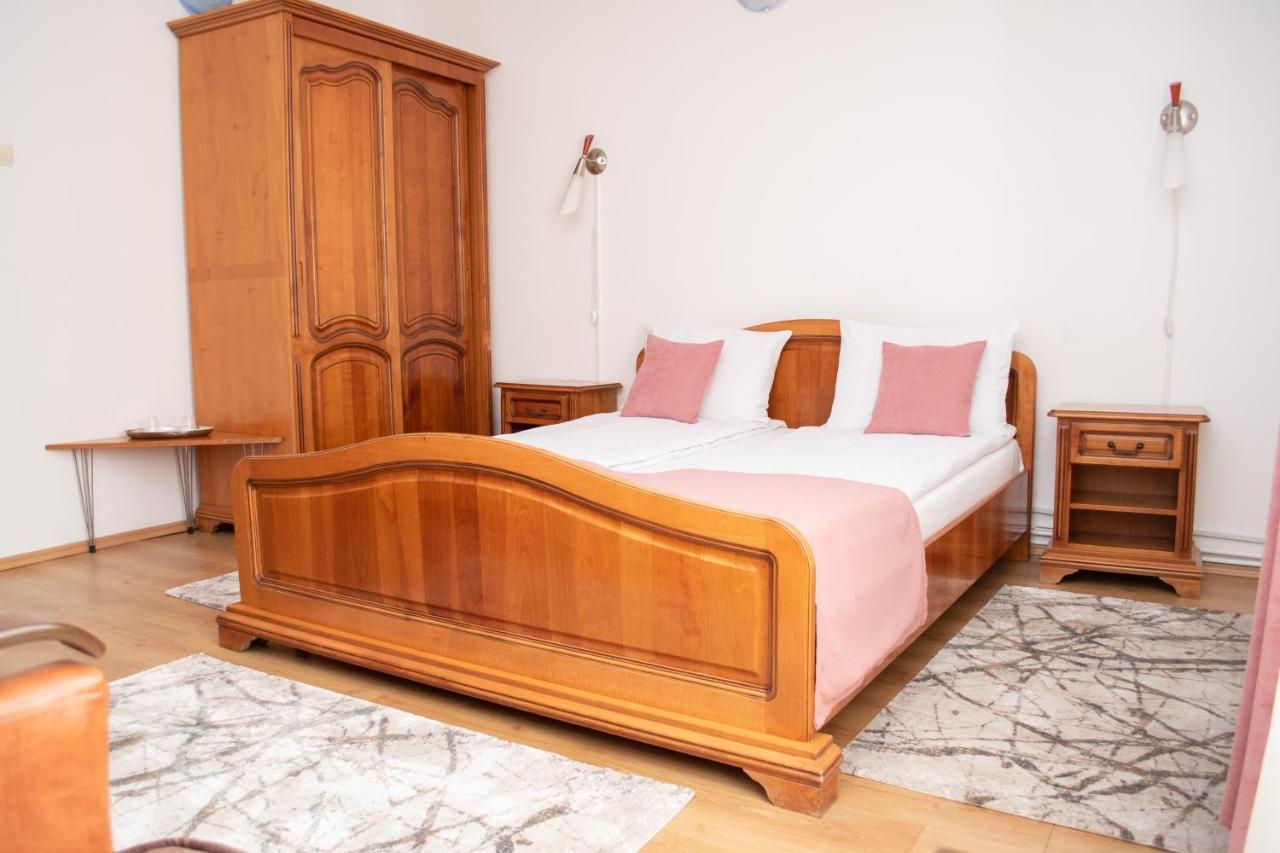 Motel Via Targu Mures Cristesti  Ngoại thất bức ảnh
